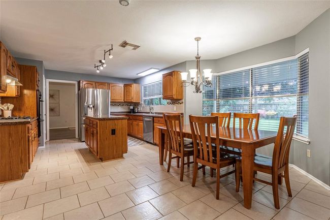2309 Salisbury Ln, House other with 4 bedrooms, 2 bathrooms and 2 parking in Alvin TX | Image 13
