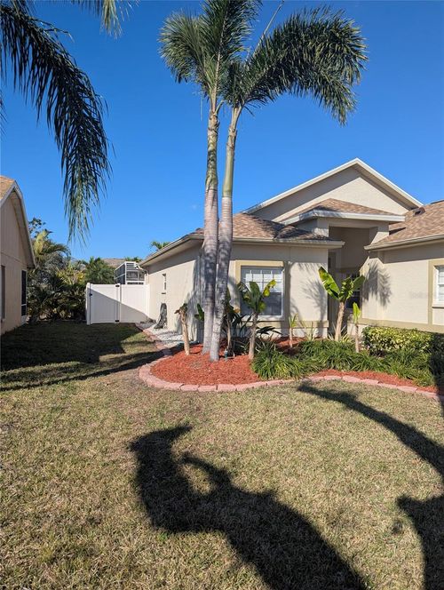 7113 52nd Dr E, BRADENTON, FL, 34203-7907 | Card Image