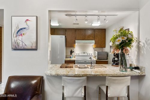3003-3033 E Devonshire Ave, Phoenix, AZ, 85016-5894 | Card Image