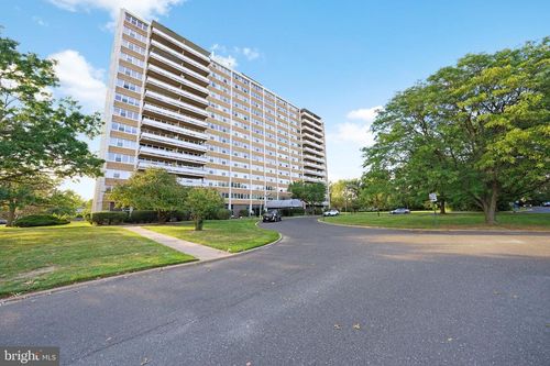 904 Barclay Towers, CHERRY HILL, NJ, 08034 | Card Image