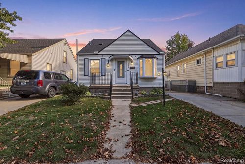17640 Henry St, Melvindale, MI, 48122-1041 | Card Image