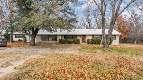 18860 11th St, Oakland, OK, 73446-3106 | Card Image