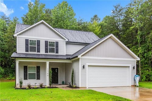 1540 S Peace Haven Rd, Clemmons, NC, 27012-9167 | Card Image