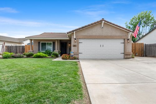 1811 E Country Ct, Visalia, CA, 93292-1202 | Card Image