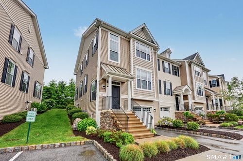 22-22 Moorland Dr, Danbury, CT, 06810-1513 | Card Image