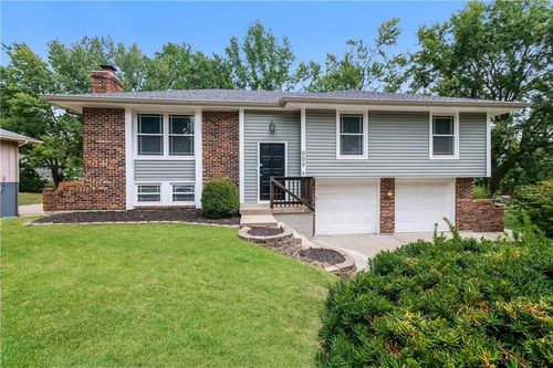 509 Shiloh Circle, Blue Springs, MO, 64014 | Card Image