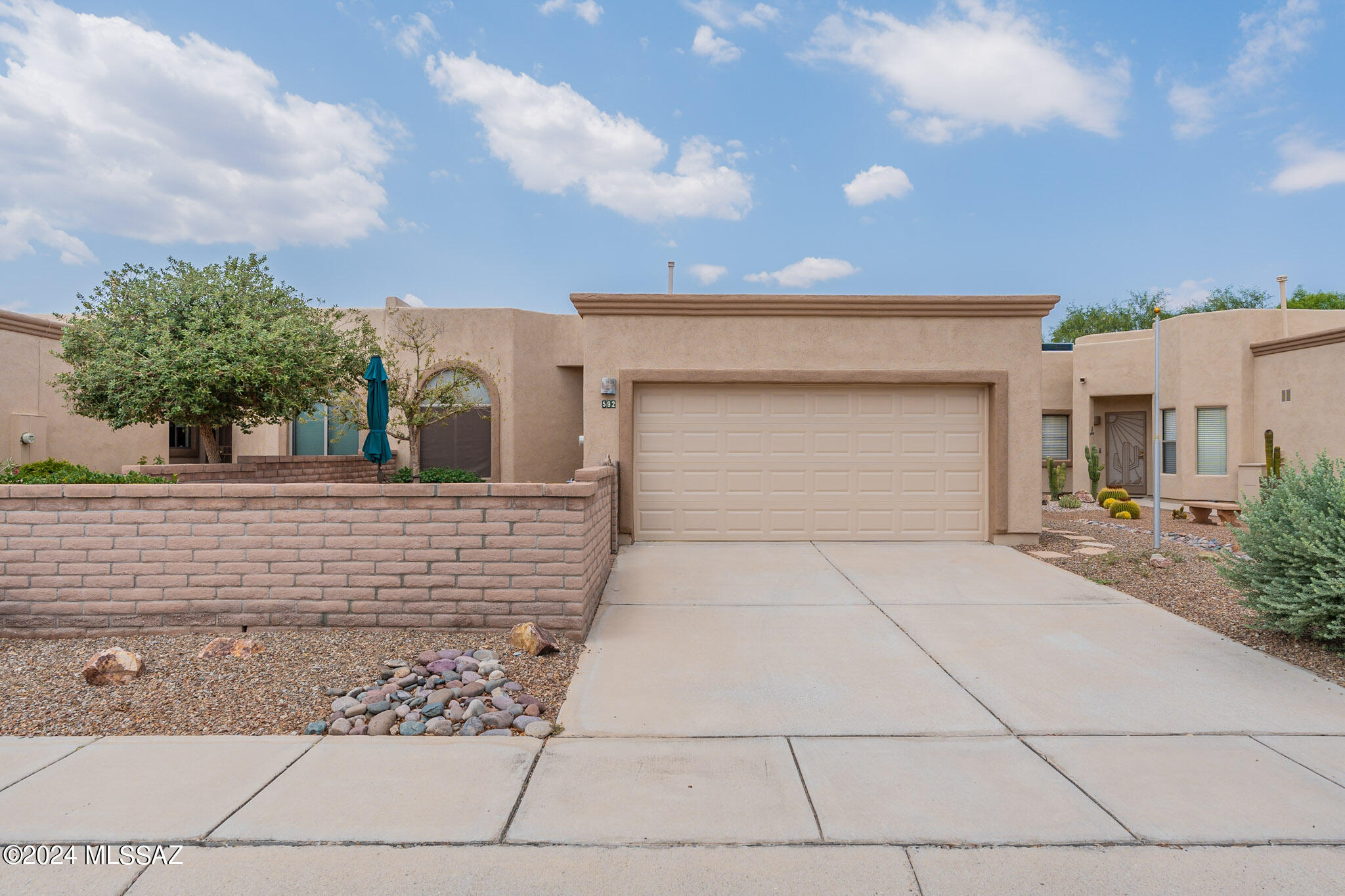 Crenshaw Ln, Green Valley, AZ 85614