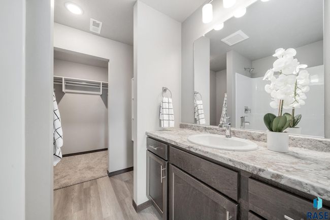 1600 N Tina Dr, House other with 3 bedrooms, 2 bathrooms and null parking in Sioux Falls SD | Image 7