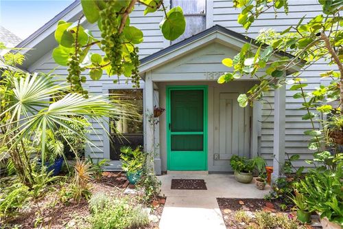 k-2-1323 Solana Rd, NAPLES, FL, 34103-3388 | Card Image