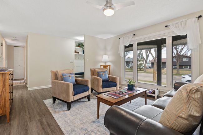 6117 Enevold Dr, House other with 4 bedrooms, 3 bathrooms and 4 parking in Camrose AB | Image 6