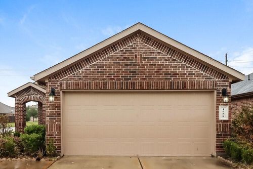 1958 Bravos Manor Ln, Fresno, TX, 77545-1468 | Card Image
