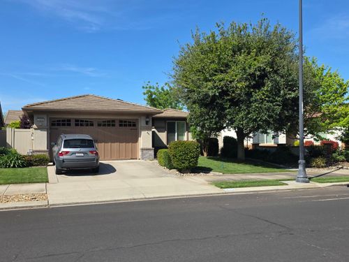 2499 Bellchase Dr, Manteca, CA, 95336-5108 | Card Image