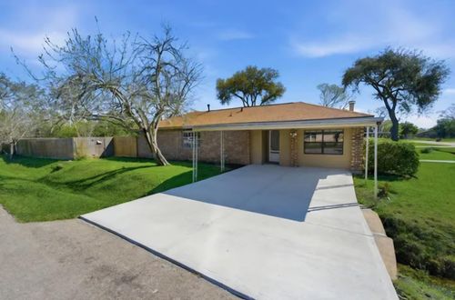 4803 28th St E, Dickinson, TX, 77539 | Card Image