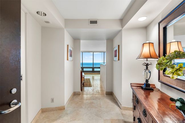 APT-3204 - 1330 Ala Moana Blvd, Condo with 2 bedrooms, 2 bathrooms and 2 parking in Honolulu HI | Image 4