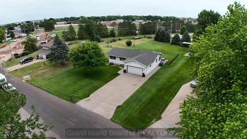 4211 Manchester Rd, Grand Island, NE, 68803-2214 | Card Image
