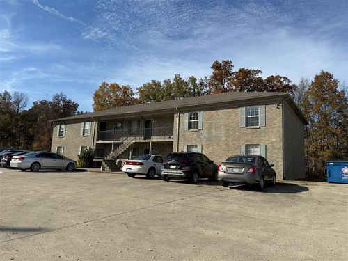 261 Fugate Ln, Shepherdsville, KY, 40165-8135 | Card Image