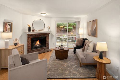 apt-c114-10022 Ne 127th Pl, Kirkland, WA, 98034-8807 | Card Image