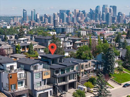 {{alt}} | Card Image