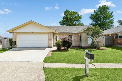 19 Bistineau Ct, Kenner, LA, 70065-2427 | Card Image