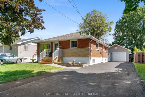 306 Leonia St, Cornwall, ON, K6H5M2 | Card Image