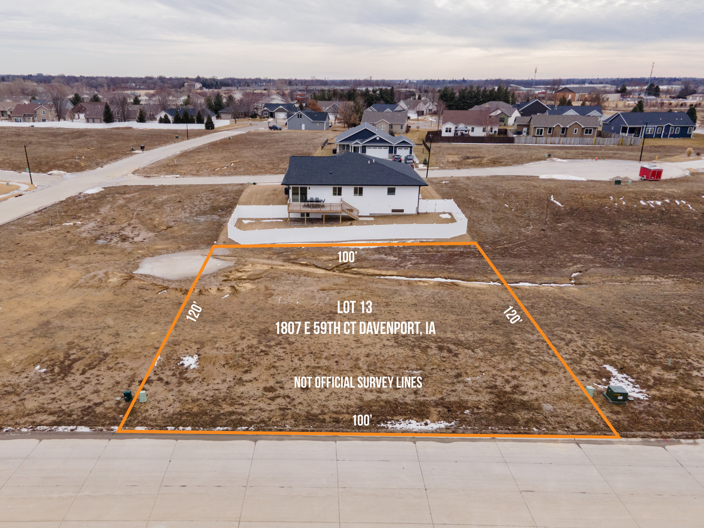 Land in Davenport