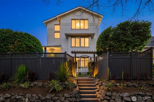 5625 35th Ave Sw, Seattle, WA, 98126-2823 | Card Image