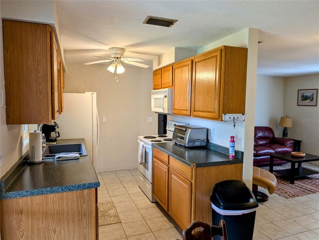 Kitchen | Image 9
