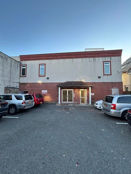 12-577 Broadway, Bayonne, NJ, 07002 | Card Image