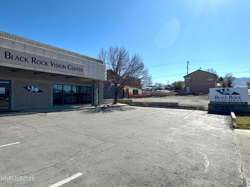 325 Hanson St, Winnemucca, NV, 89445-3607 | Card Image