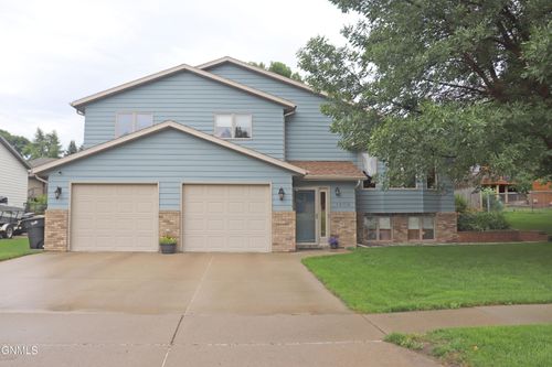 1909 N 23rd St, Bismarck, ND, 58501-2249 | Card Image