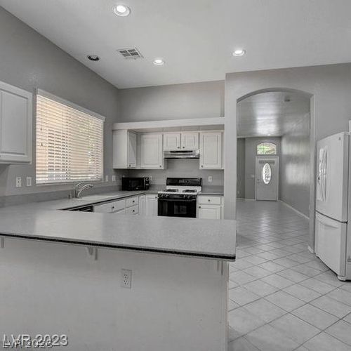 1465 Verde Triandos Dr, Henderson, NV, 89012-4427 | Card Image