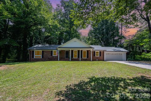 114 Elmwood Dr, Salisbury, NC, 28147-9113 | Card Image