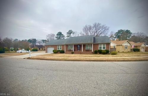 5232 Gale Dr, Virginia Beach, VA, 23464-4115 | Card Image