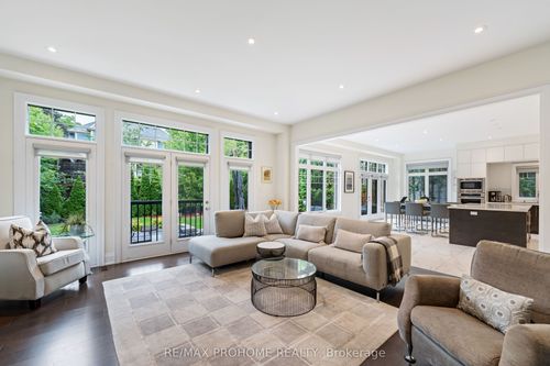 17 Alma Walker Way, Markham, ON, L3P0N7 | Card Image