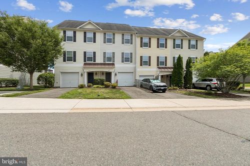 3077 Chinkapin Oak Ln, WOODBRIDGE, VA, 22191-7516 | Card Image