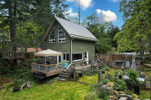 3055 Mander Rd, Gabriola, BC, V0R1X7 | Card Image