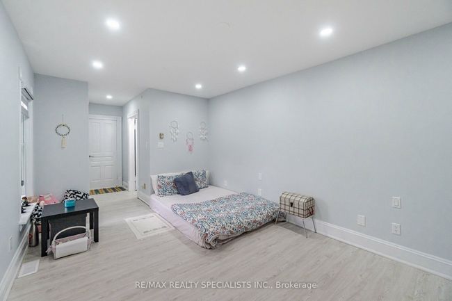 521 Guelph St, Home with 5 bedrooms, 5 bathrooms and 13 parking in Norval ON | Image 23