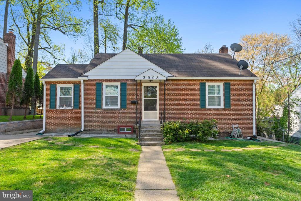 Dawson Ave, Silver Spring, MD 20902