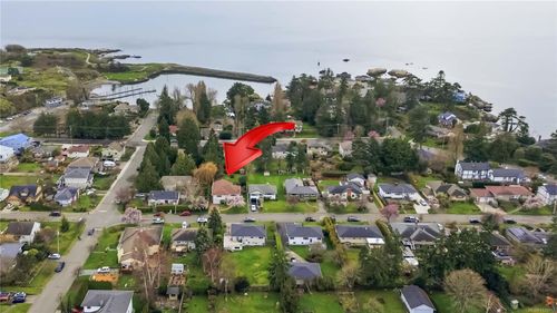 1141 Hadfield Ave, Esquimalt, BC, V9A5N8 | Card Image