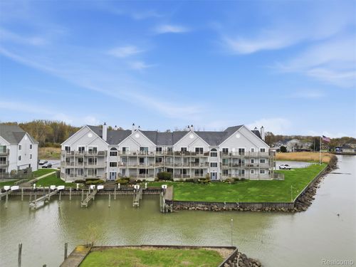 apt-102-37530 Jefferson Ave, Harrison Twp, MI, 48045-2687 | Card Image