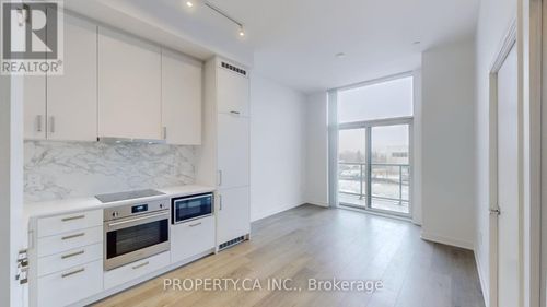 211-60 Honeycrisp Cres, Concord, ON, L4K0N5 | Card Image