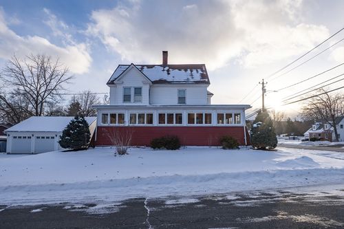 60 Mill St, Westfield, MA, 01085-4258 | Card Image