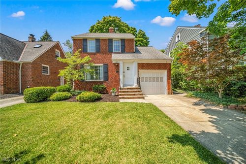 130 Sunnycliff Dr, Euclid, OH, 44123-1138 | Card Image