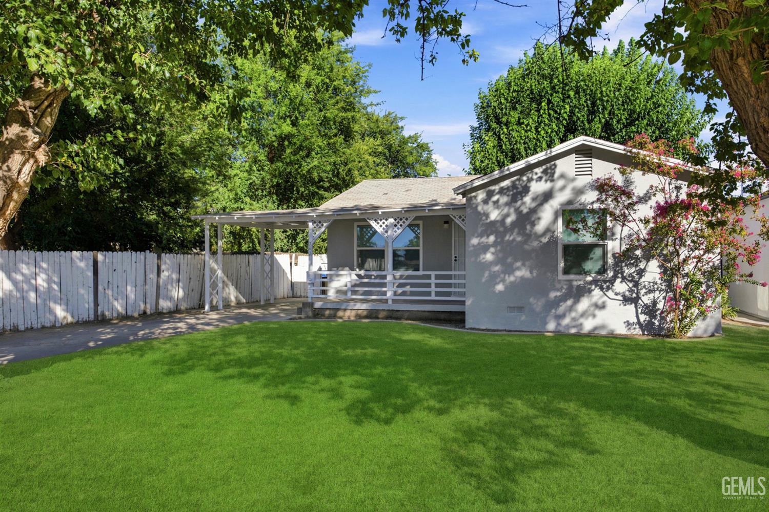 Residential in Shafter 5
