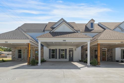 192 Emerite Dr, Lafayette, LA, 70506-6220 | Card Image