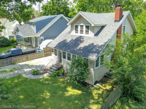 4258 Seeden St, Waterford Twp, MI, 48329-4167 | Card Image