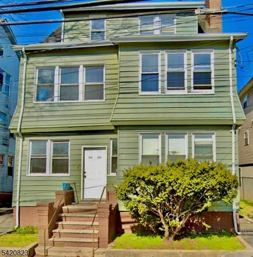 313 Leslie St, Newark, NJ, 07112-1224 | Card Image