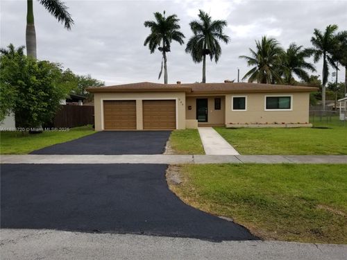 949 Nw 10th St, Homestead, FL, 33030-4155 | Card Image