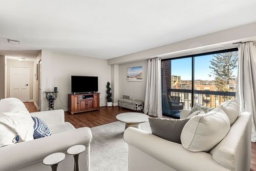 apt-44-12 Mount Vernon St, Melrose, MA, 02176-5267 | Card Image