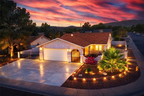 3953 Raymond Ave, Kingman, AZ, 86409-0933 | Card Image